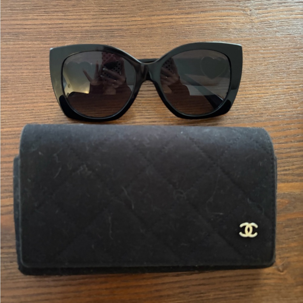 CHANEL Black Quilted Wallet with Black Oversized Sunglasses